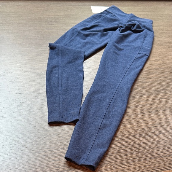 Bombshell Sportswear Define Pocket Navy Blue Leggings - Picture 5 of 5